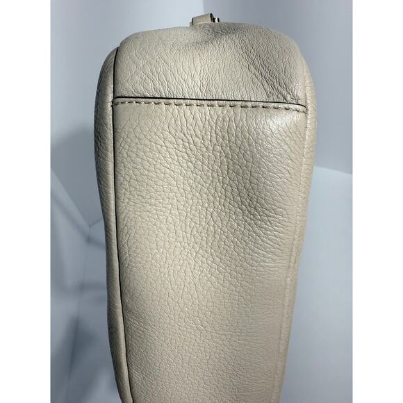 Kate Spade "Mindy" Crossbody Bag Cream / Oatmeal Colored Pebbled Leather - Picture 6 of 9
